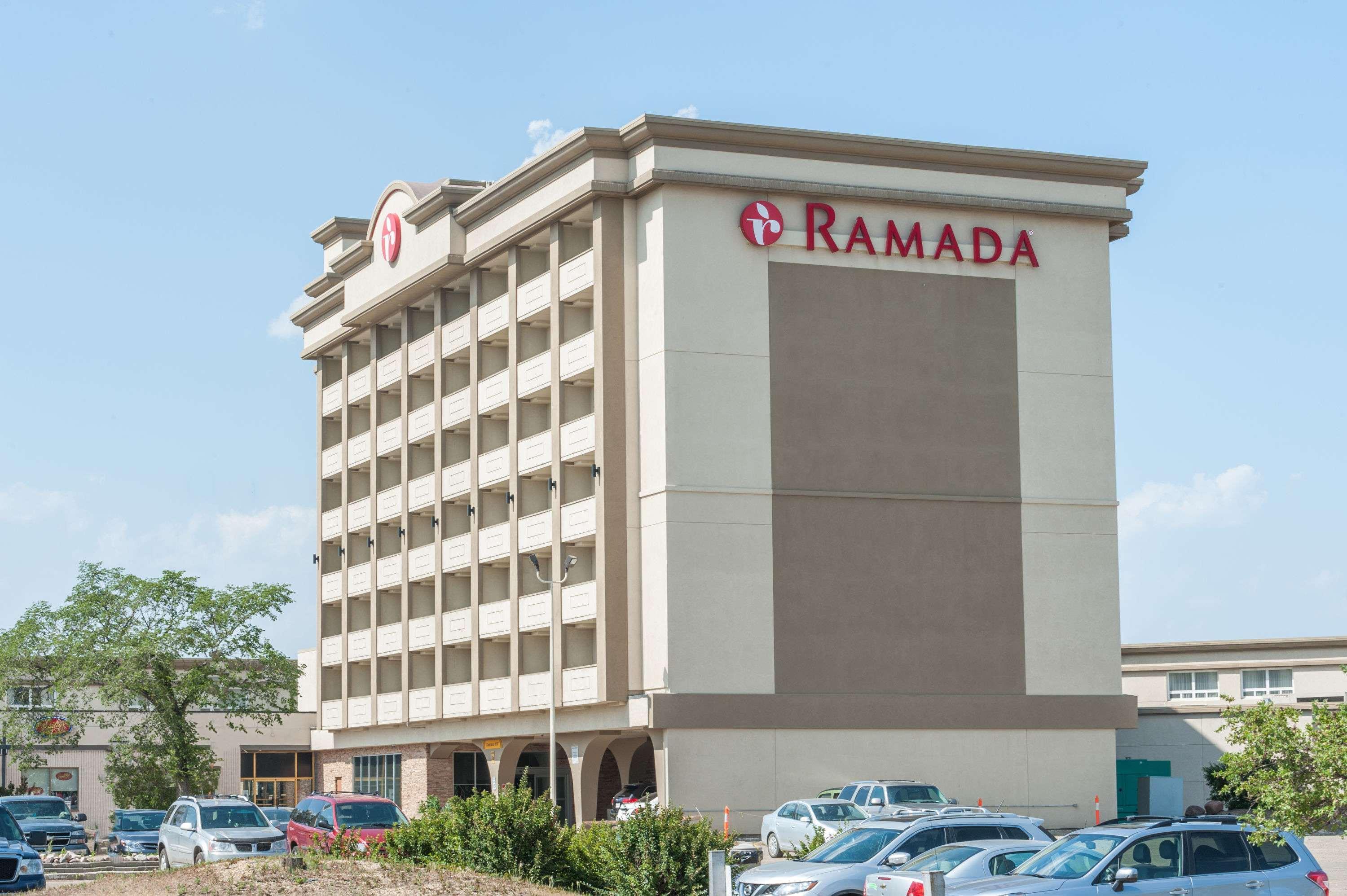 Ramada By Wyndham Edmonton South Exterior foto