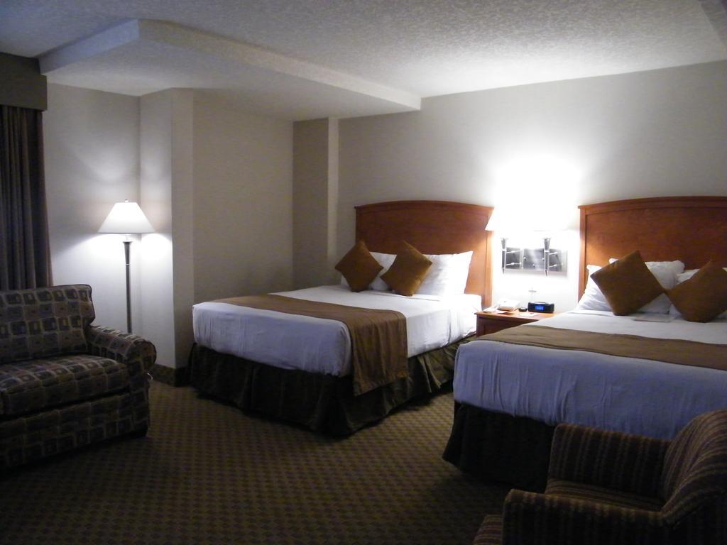 Ramada By Wyndham Edmonton South Quarto foto
