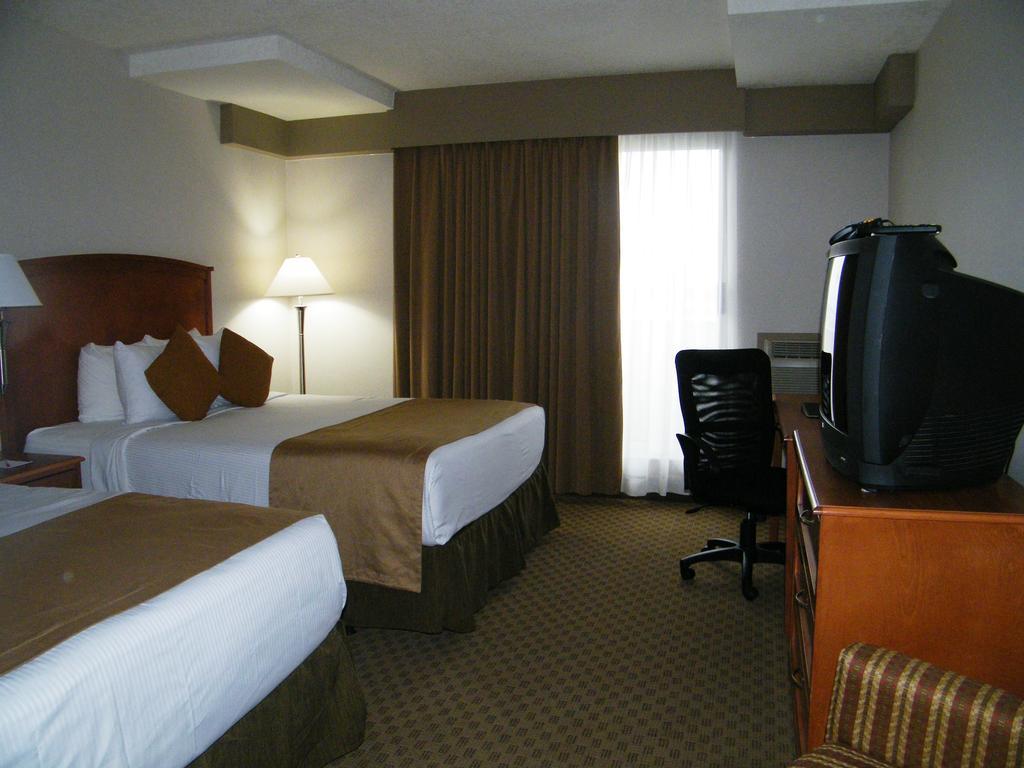 Ramada By Wyndham Edmonton South Quarto foto